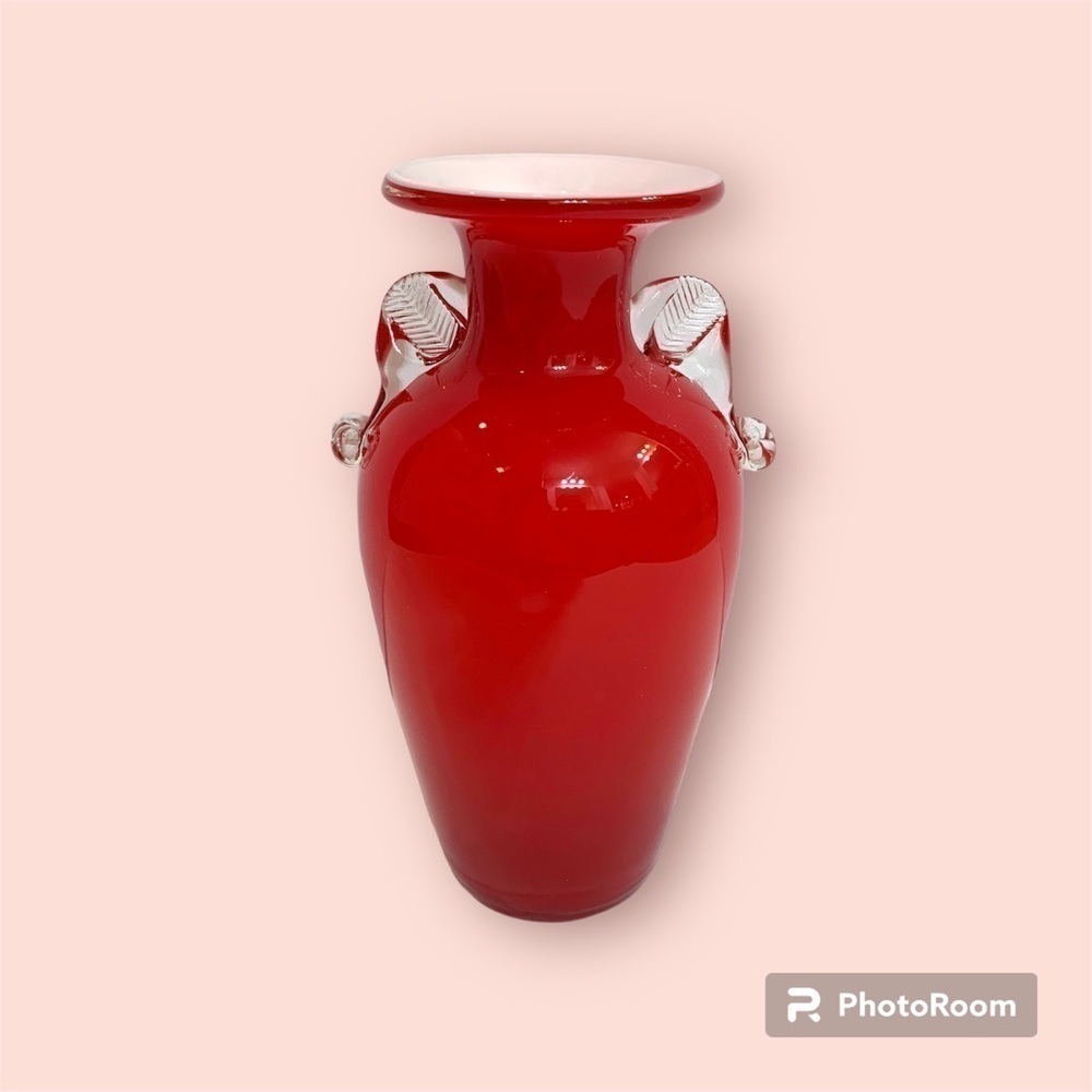 Dalian Snowflake Company Art Glass Blown Red & White 8" Vase